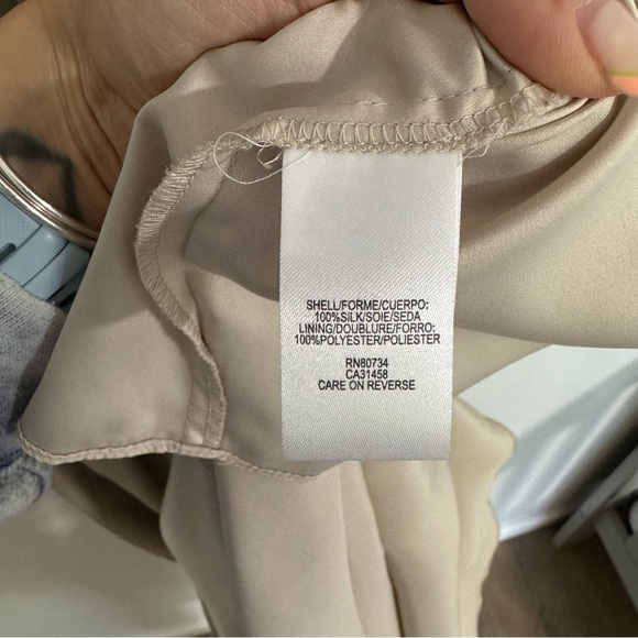 BCBG Maxazria Low Cut Front Open Back Champagne and Black Beaded Gown Size 4 - Picture 9 of 13